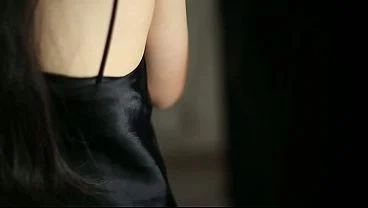 BERUNTUNG BANGET PUNYA ISTRI PUNYA BODY SEPERFECT INI BOKEP INDO TERBARU – BIG ASS INDIAN PERFECT BODY IN SEXY SATIN DRESS AND GET CREAMPIE