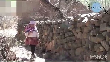 Cholita arrecha me hace el amor en un pajar y quiere tener descendencia , cochabamba bolivia