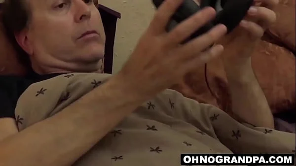 Daisy Lee will give her older guy a nice blowjob, so she’ll make the old man feel new again!