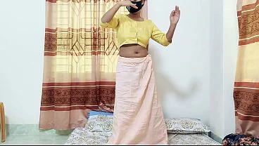 Desi girl hot sexy nude dance  Desi hot xxx