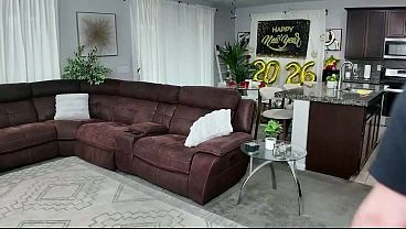 Hot Blonde Makes A Holiday Sex Tape BTS – Chloe Rose