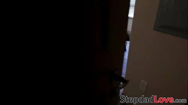 Juicy tits teen Scarlett Bloom gets warm facial after sex