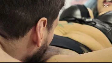 Amateur: Hot friends making bareback orgy pv