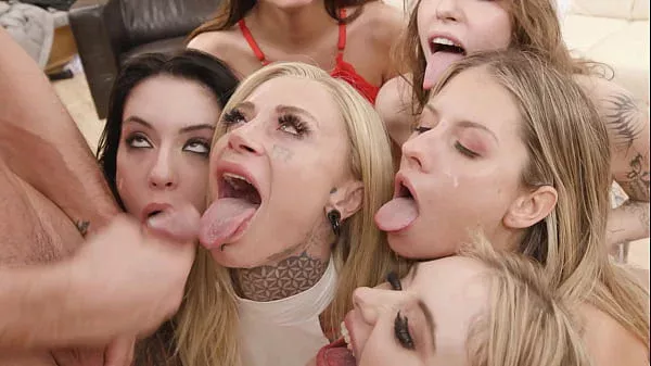 Anna de Ville’s Anal 2021 Christmas with GONZO SZ2788