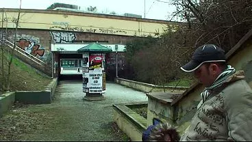 COUPLE WHO LOVE TO FUCK IN PUBLIC PLACES