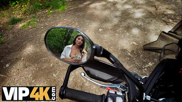 HUNT4K. George Uhl didn’t expect that she was so good in sucking and riding cocks