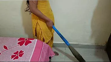 Indian hot desi maid pussy Fucking with room owner clear Hindi audio