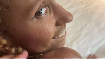 Magrinha gostosinha fudendo com gringo no pelo