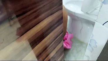 Sexy bhabhi make a quick sex with her big cock devar