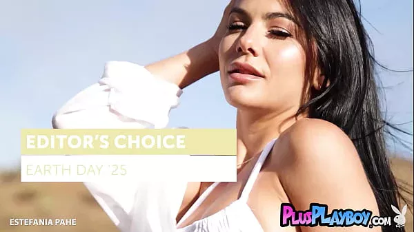 Sweet big tits ebony MILF posing naked and hot Latina teen exposed hot body