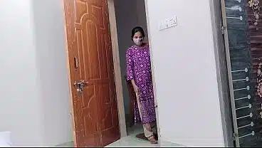 Indian maid sexy Shila bhabhi need something extra from the house owner