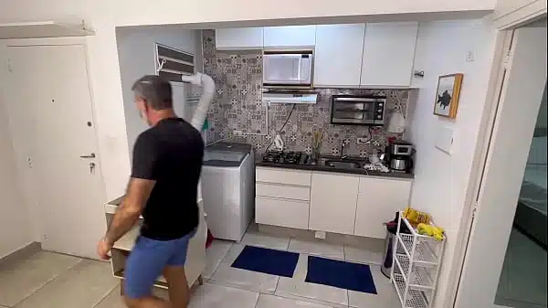 Manuel Keny se rende ao meu 27cm!