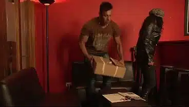 Reunion de la reina de la mafia termina en orgia