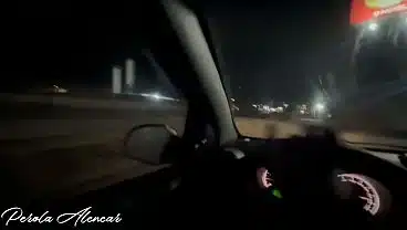 Safada conhece os melhores lugares pra fazer sex em publico com esse negão do pau grande (VIDEO CCOMPLETO NO RED)